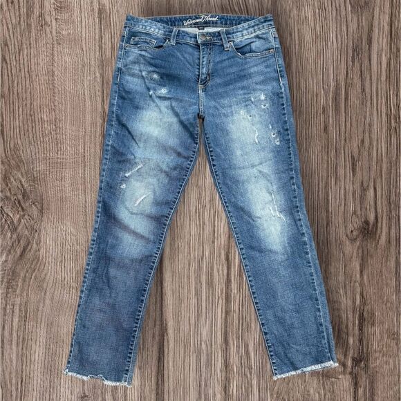 Universal Thread Mid Rise Boyfriend Crop Light Blue Distressed Jeans - Picture 1 of 7
